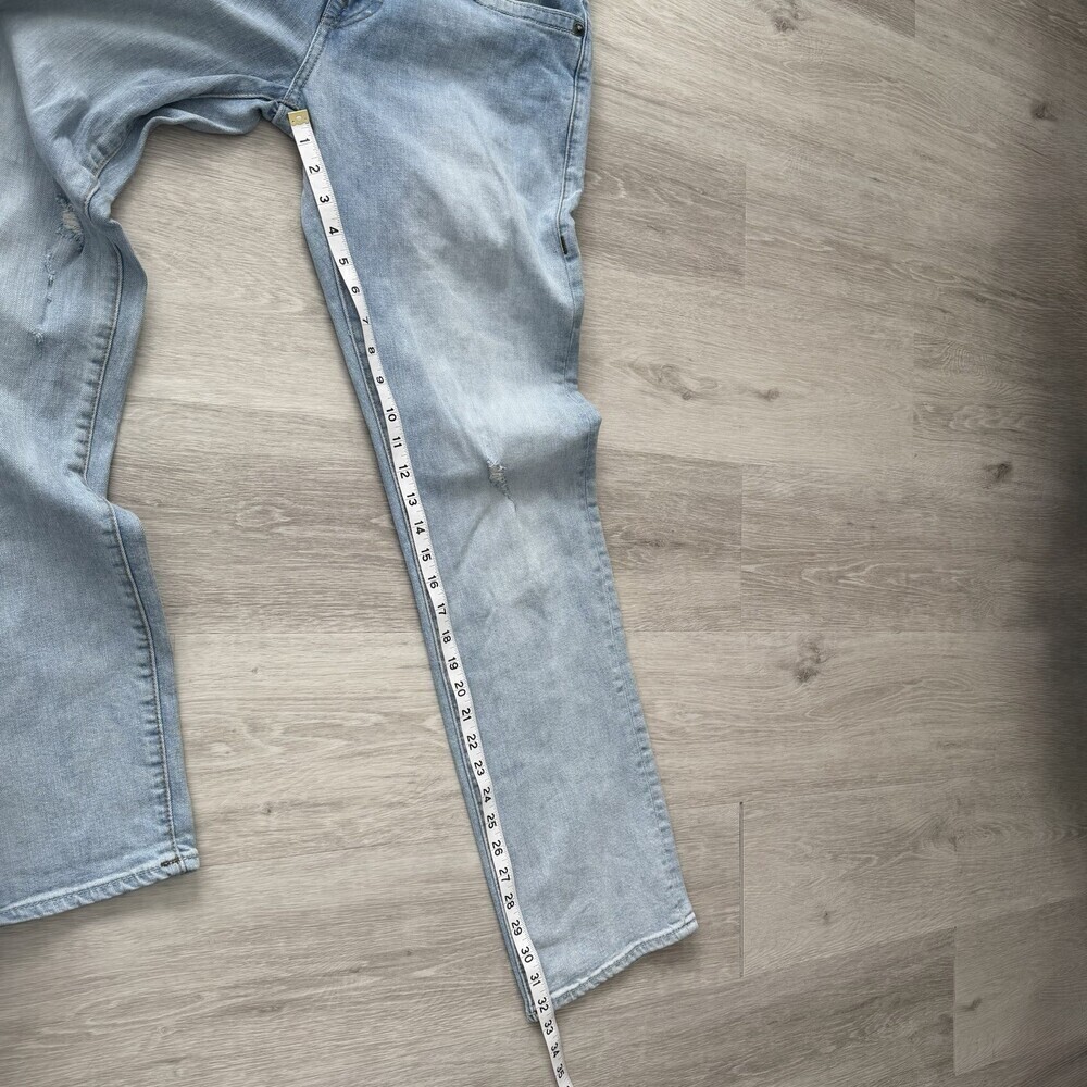 True Religion RICKY Jeans Relaxed Straight Distressed Men's Size 32 Light Wash - Picture 14 of 16